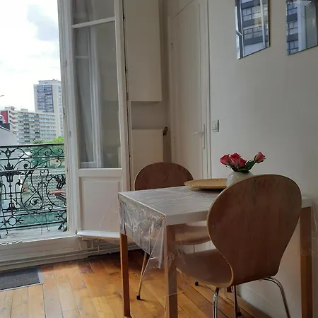 Charmant, Lumineux Avec Balcon - Quartier Gobelins *