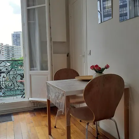 Charmant, Lumineux Avec Balcon - Quartier Gobelins דירה