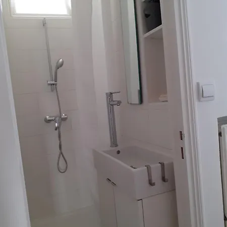 דירה Charmant, Lumineux Avec Balcon - Quartier Gobelins *